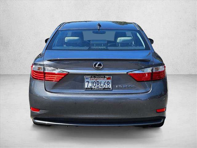 Used 2015 Lexus ES 300h w/ Premium Package w/Bamboo Trim FWD image 6