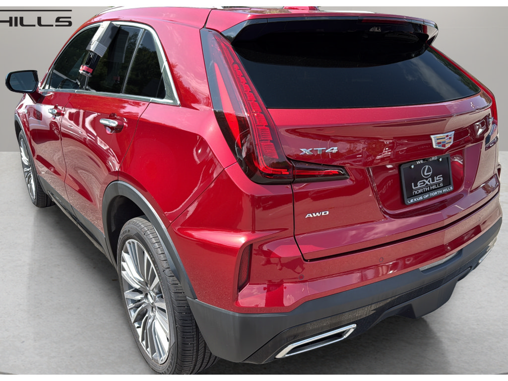Used 2024 Cadillac XT4 Premium Luxury w/ Active Safety Package AWD/4WD image 13