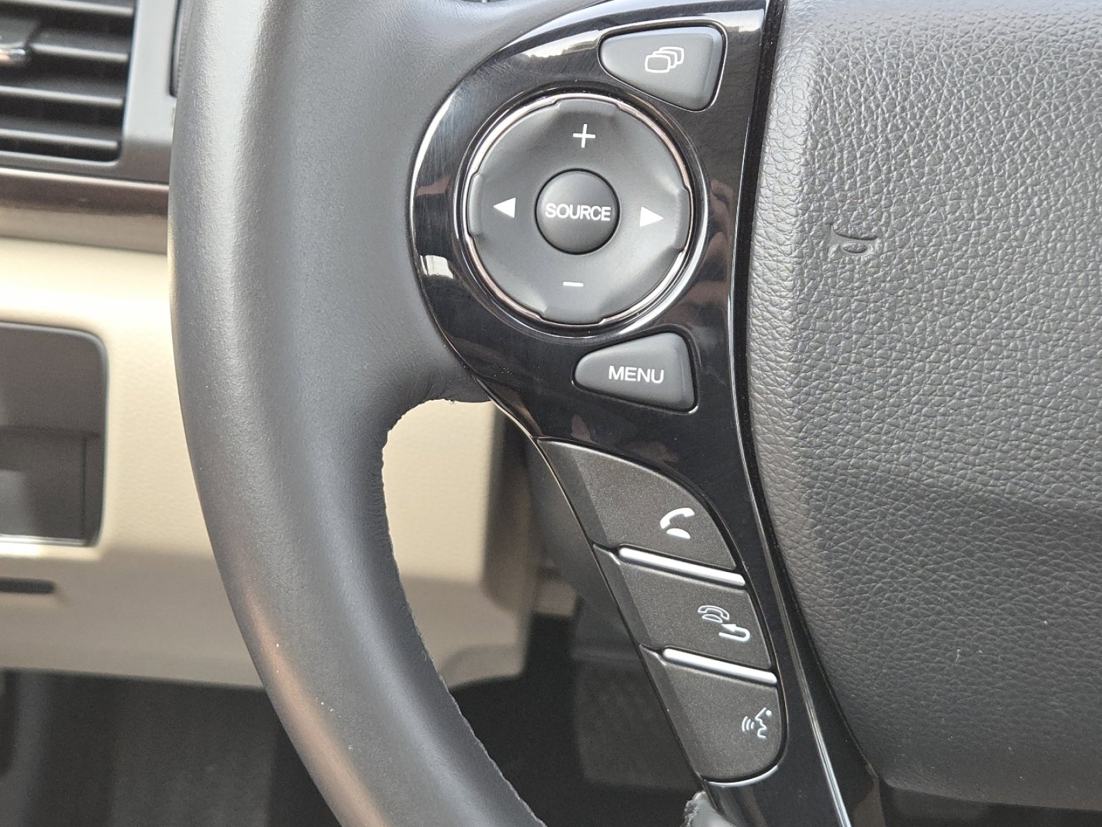 Used 2016 Honda Accord EX-L image 29