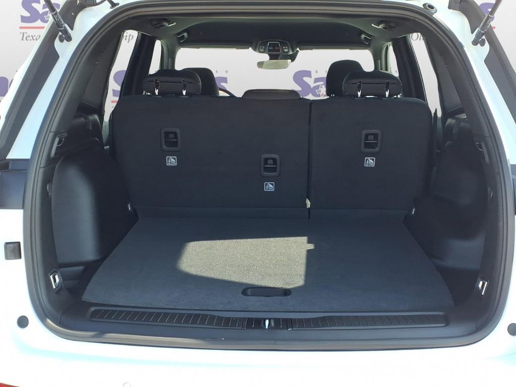 New 2026 Jeep Grand Cherokee Laredo RWD image 7