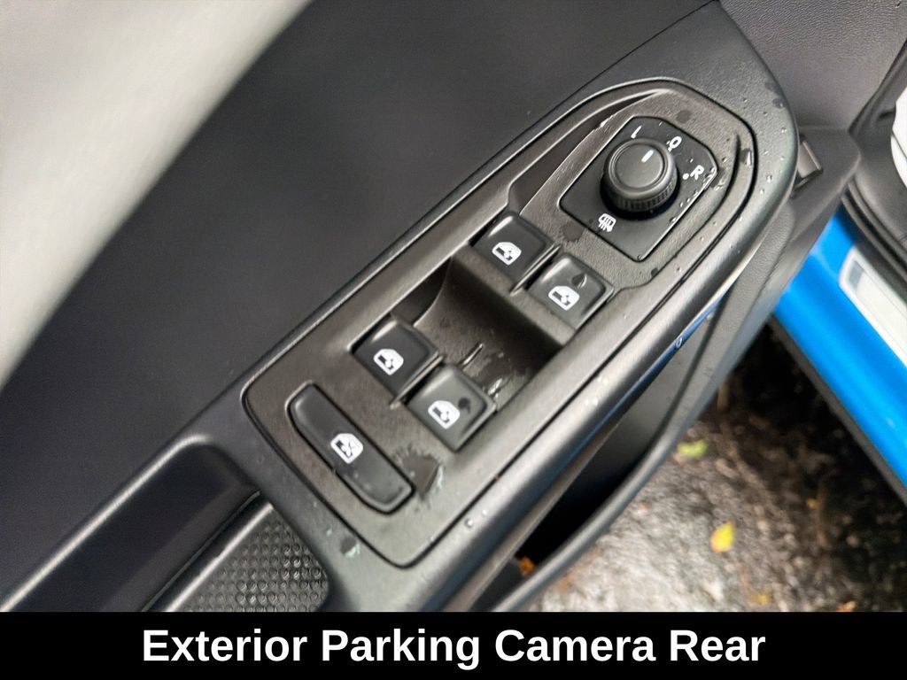 Used 2024 Volkswagen Taos SE w/ Panoramic Sunroof Package AWD/4WD image 14