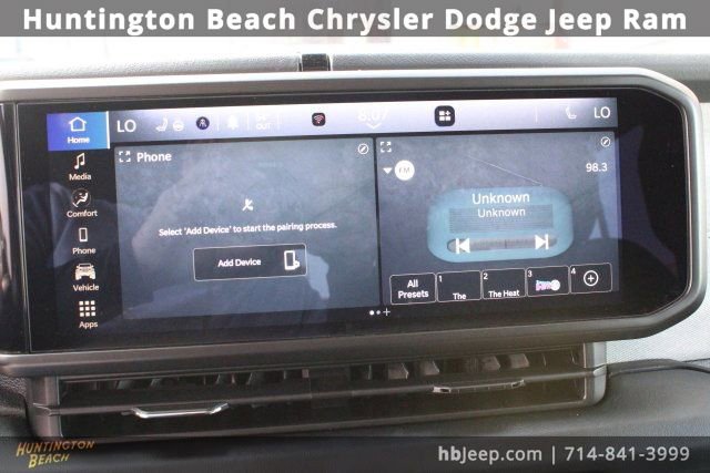 Used 2024 Jeep Wrangler Sahara image 24