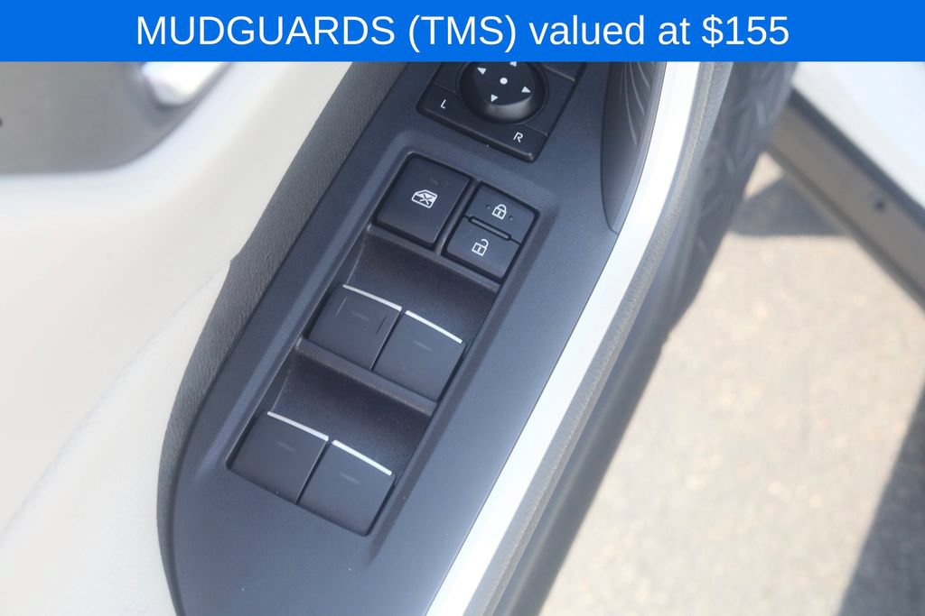 Used 2025 Toyota RAV4 XLE w/ Convenience Package AWD/4WD image 8