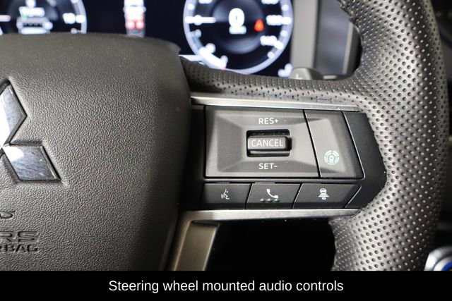 Used 2024 Mitsubishi Outlander SE AWD/4WD image 10