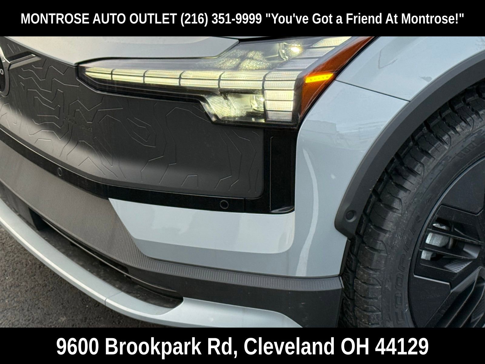 New 2026 Volvo EX30 Cross Country Ultra image 9