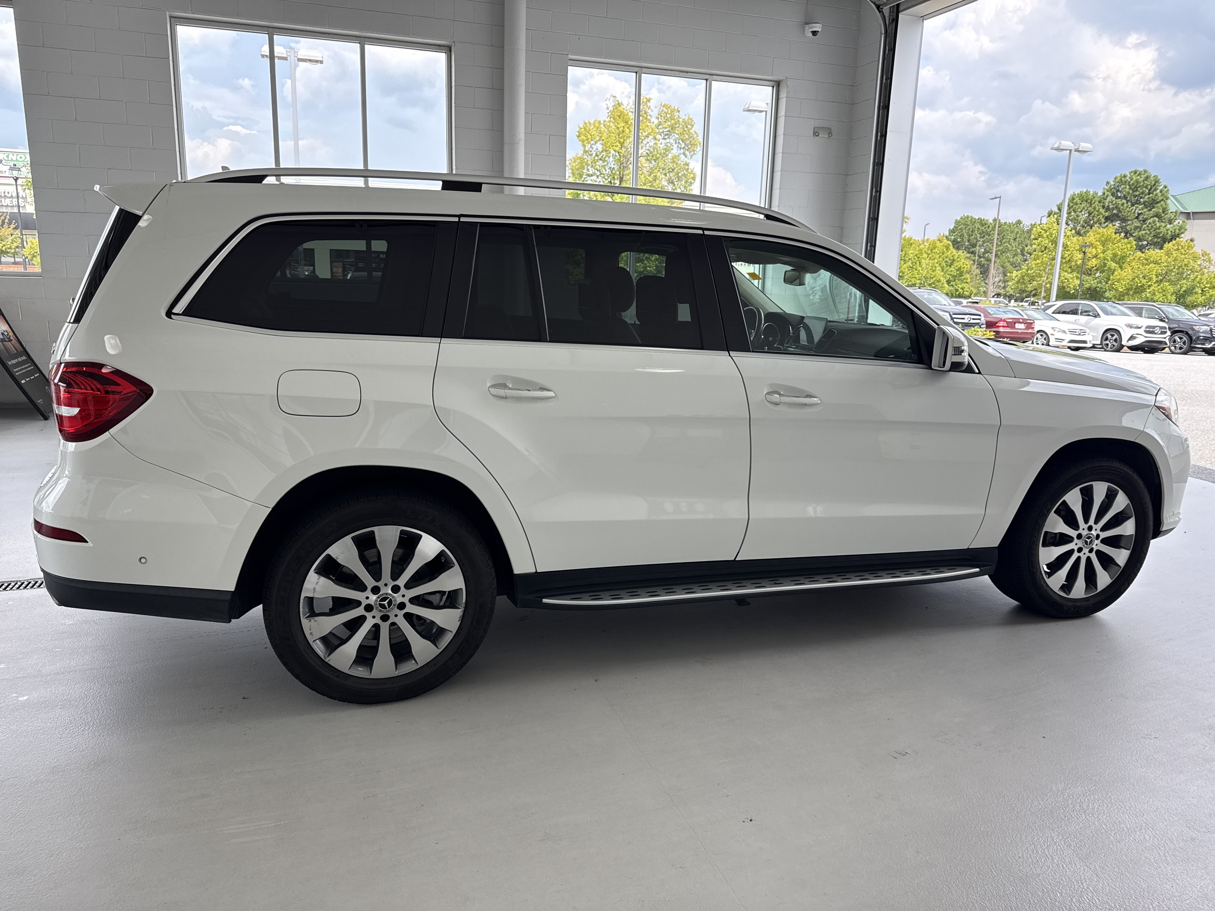 Used 2019 Mercedes-Benz GLS 450 4MATIC image 19