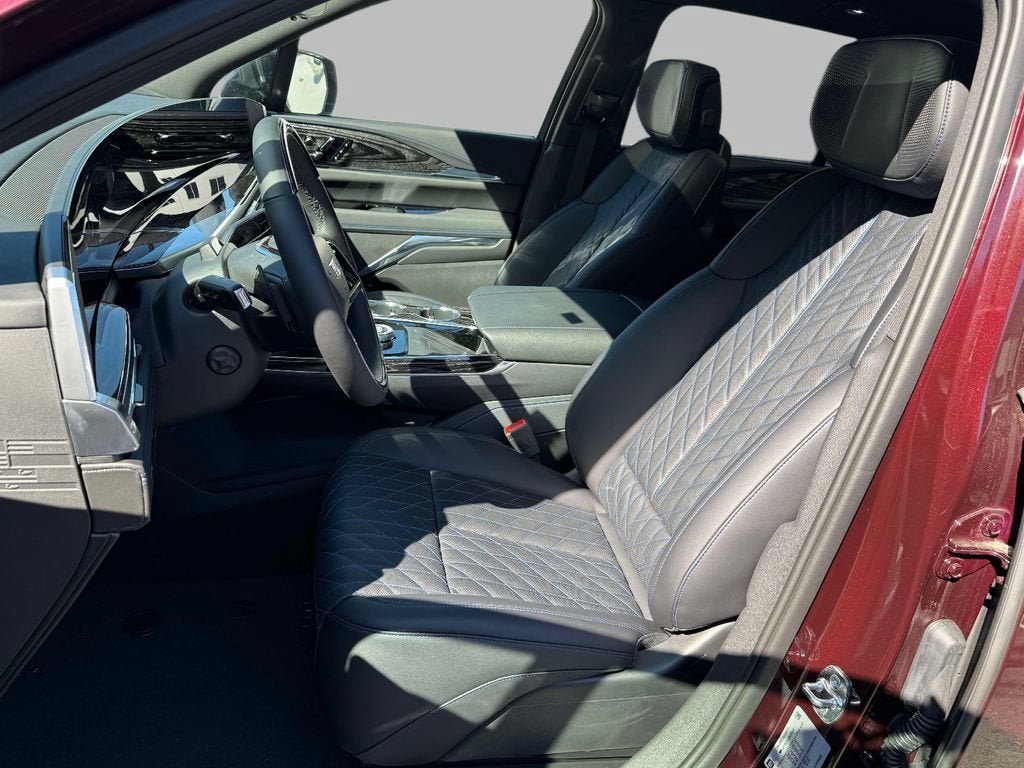 New 2025 Cadillac Escalade IQ Luxury 1 AWD/4WD image 2