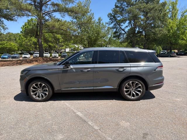 Used 2025 Lincoln Aviator Reserve w/ Luxury Package AWD/4WD image 2