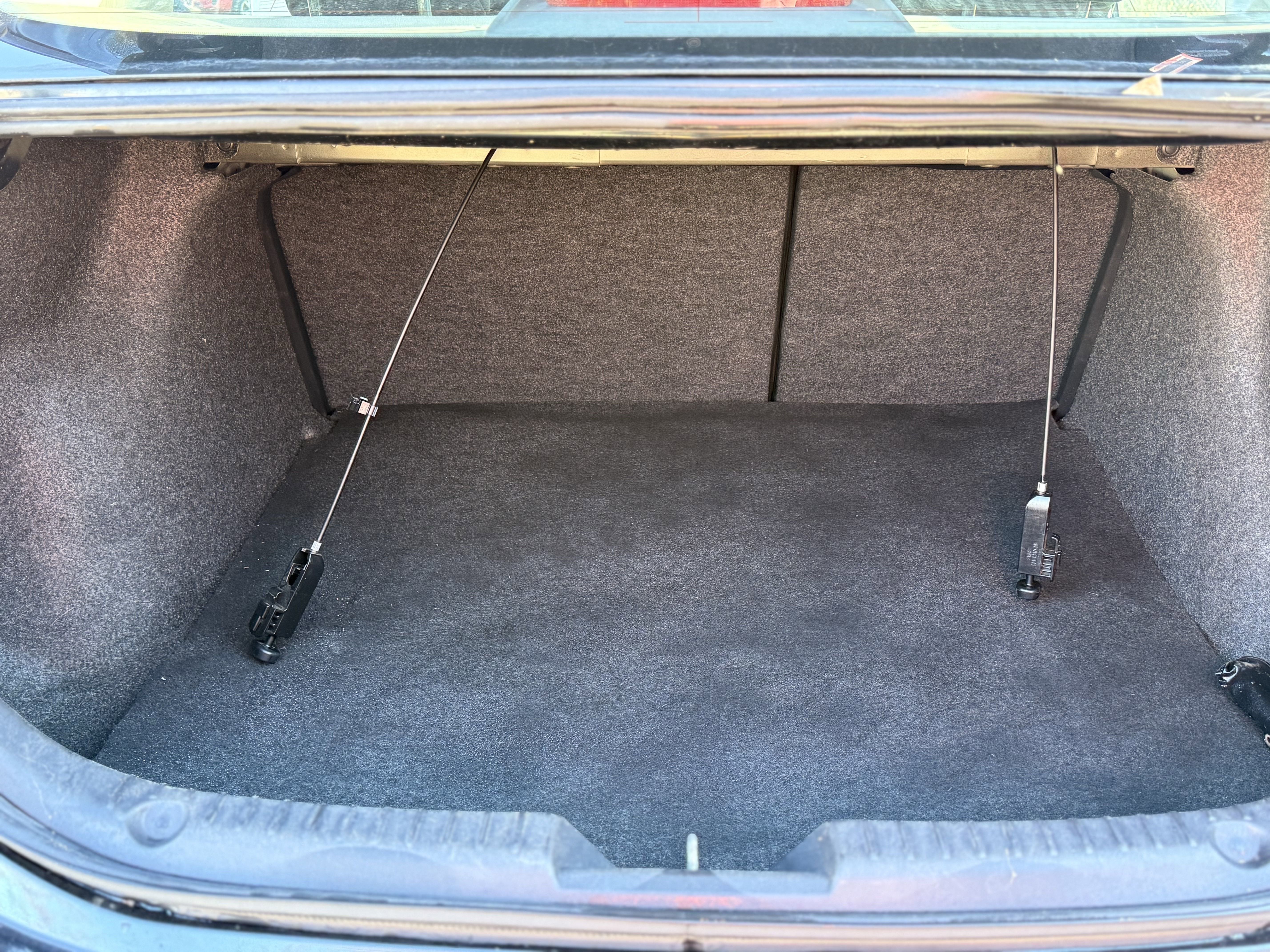 Used 2014 MAZDA MAZDA3 i Sport image 28