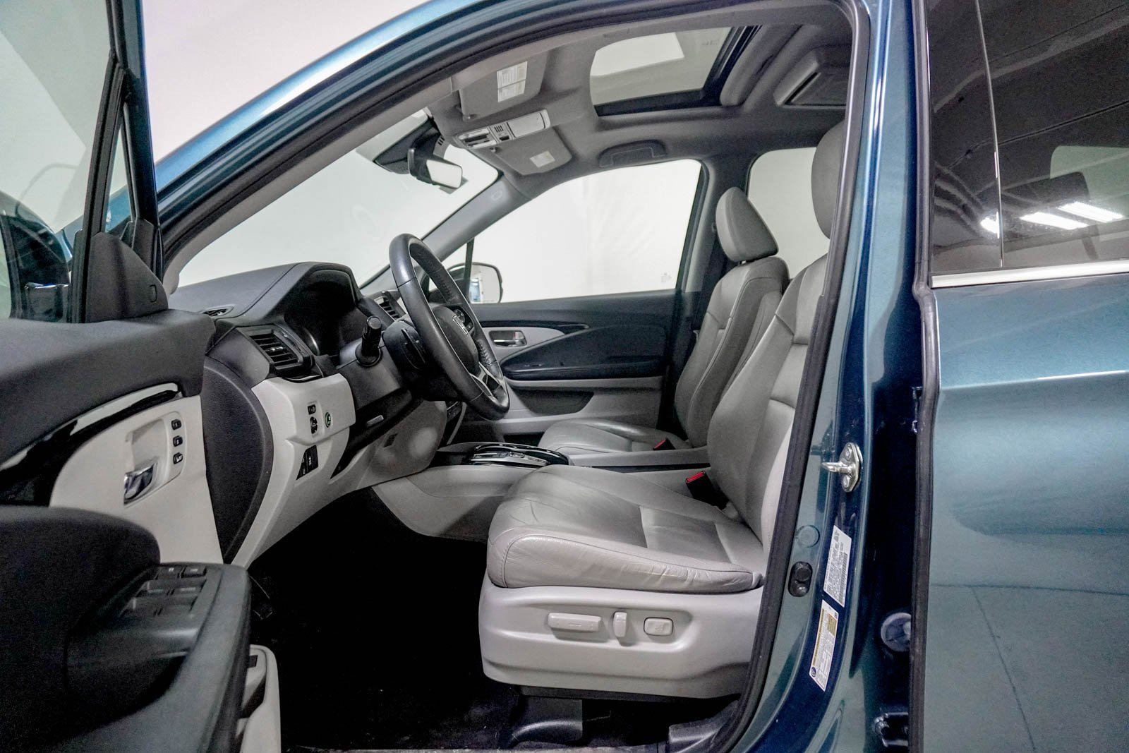 Used 2020 Honda Pilot Touring image 21