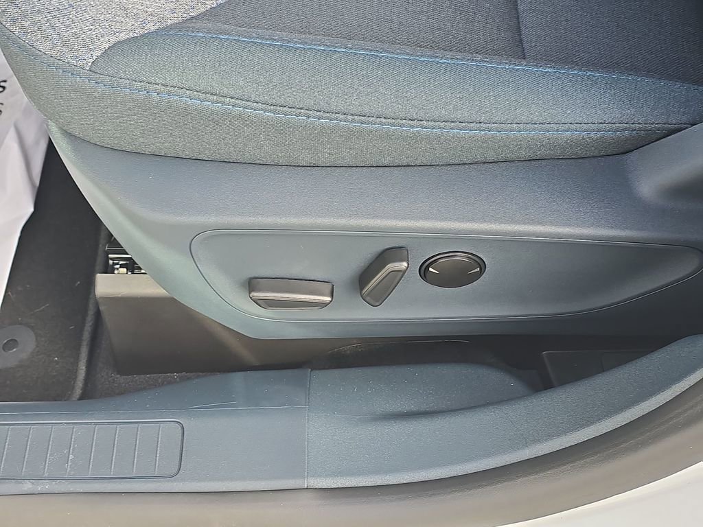 New 2025 Ford Maverick XLT w/ Equipment Group 301A image 17