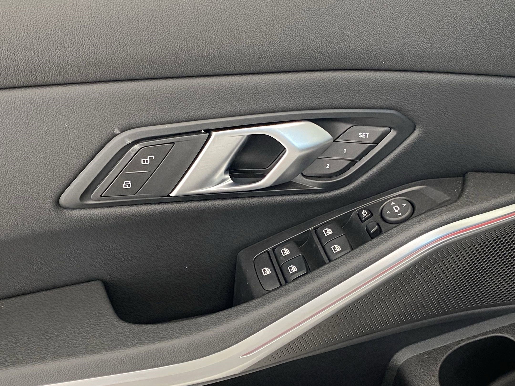 Used 2025 BMW 330i xDrive Sedan w/ Convenience Package image 21