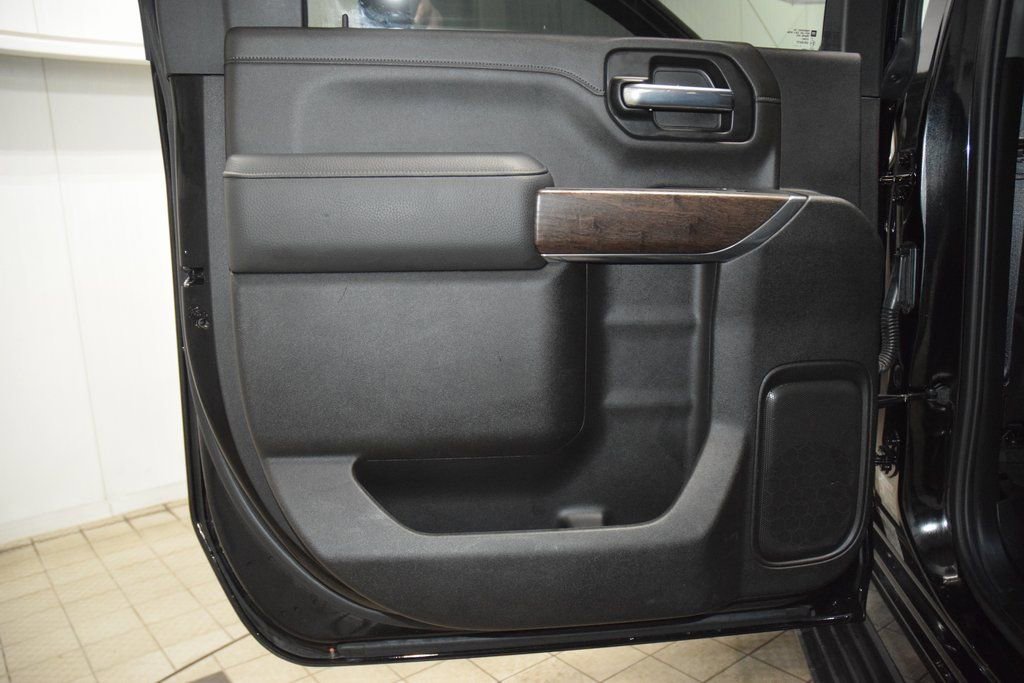 Used 2022 GMC Sierra 3500 Denali w/ Denali Ultimate Package image 44