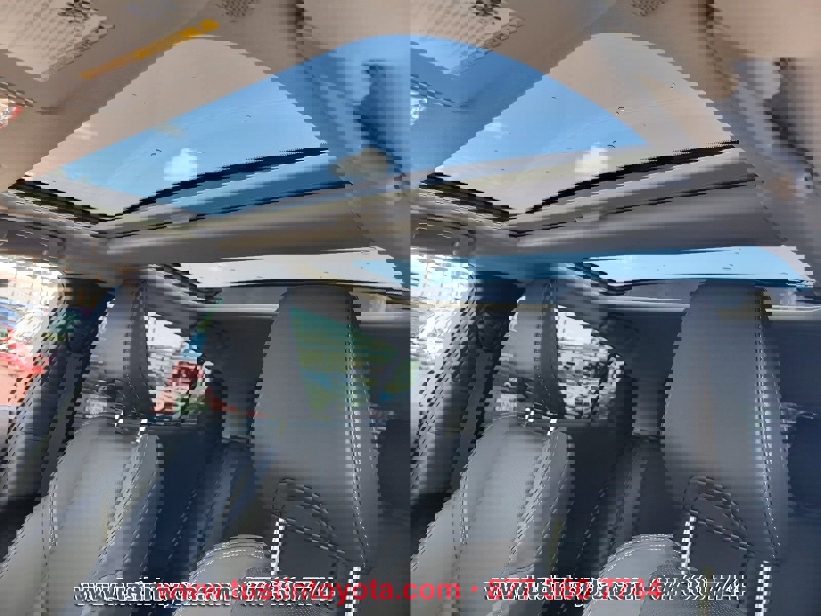 Used 2026 Toyota Prius Plug-In Hybrid FWD image 18