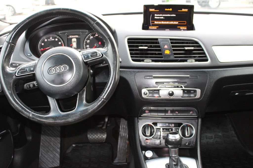 Used 2016 Audi Q3 2.0T Prestige w/ Prestige Package AWD/4WD image 9