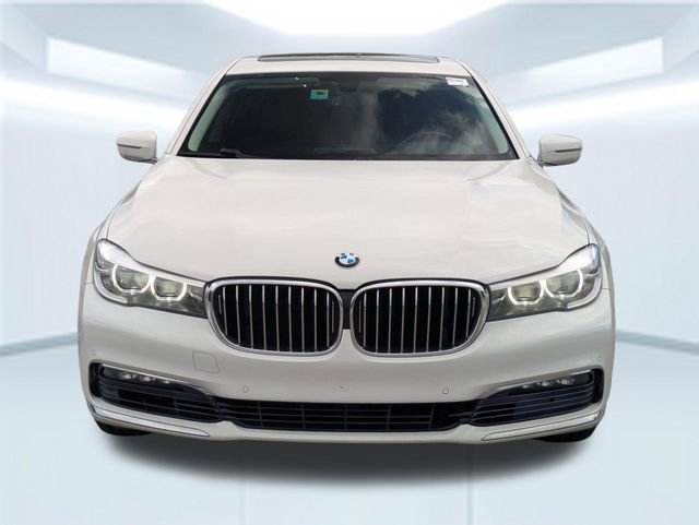 Used 2017 BMW 740i RWD image 10