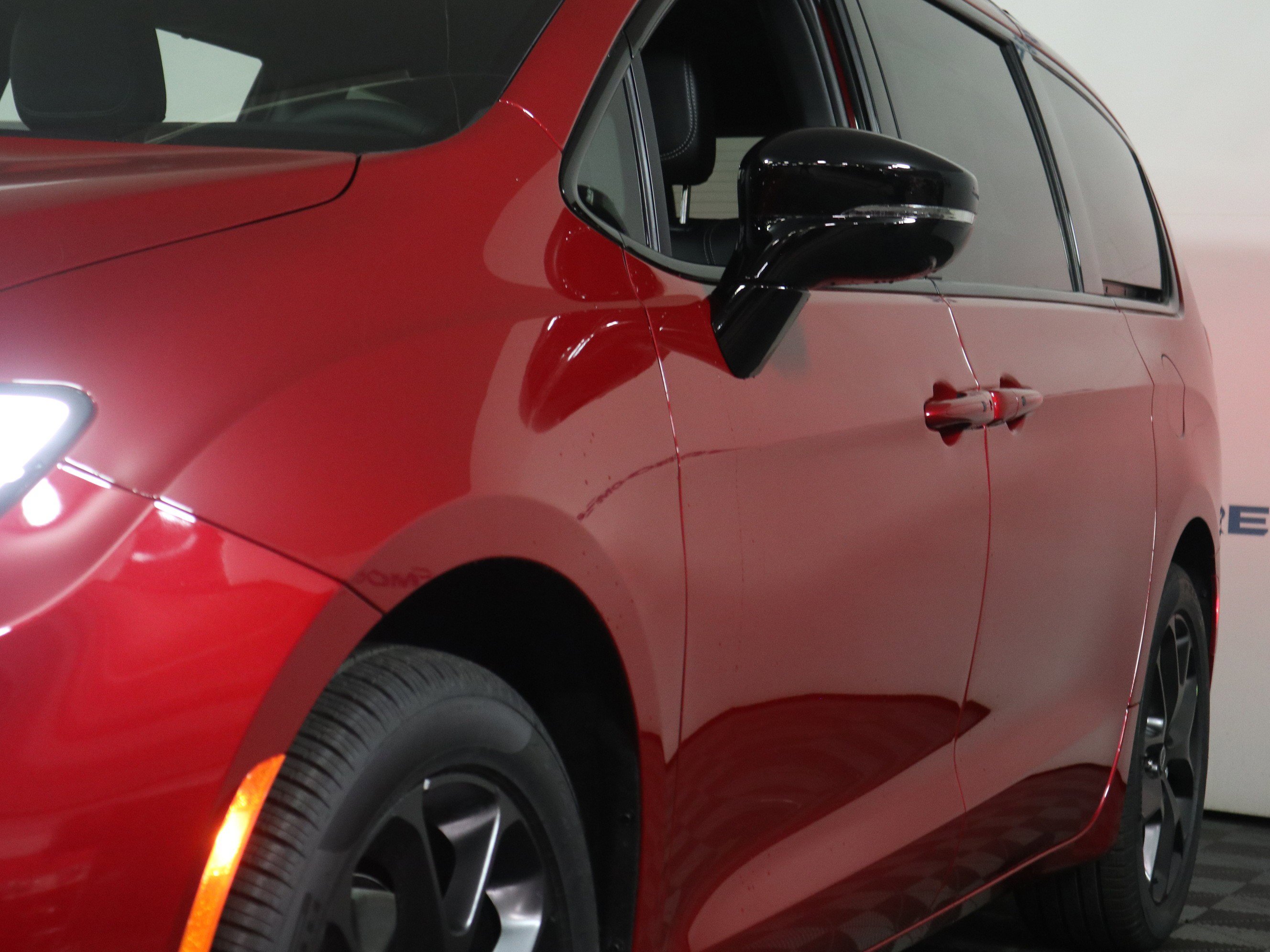 New 2026 Chrysler Pacifica Select image 11