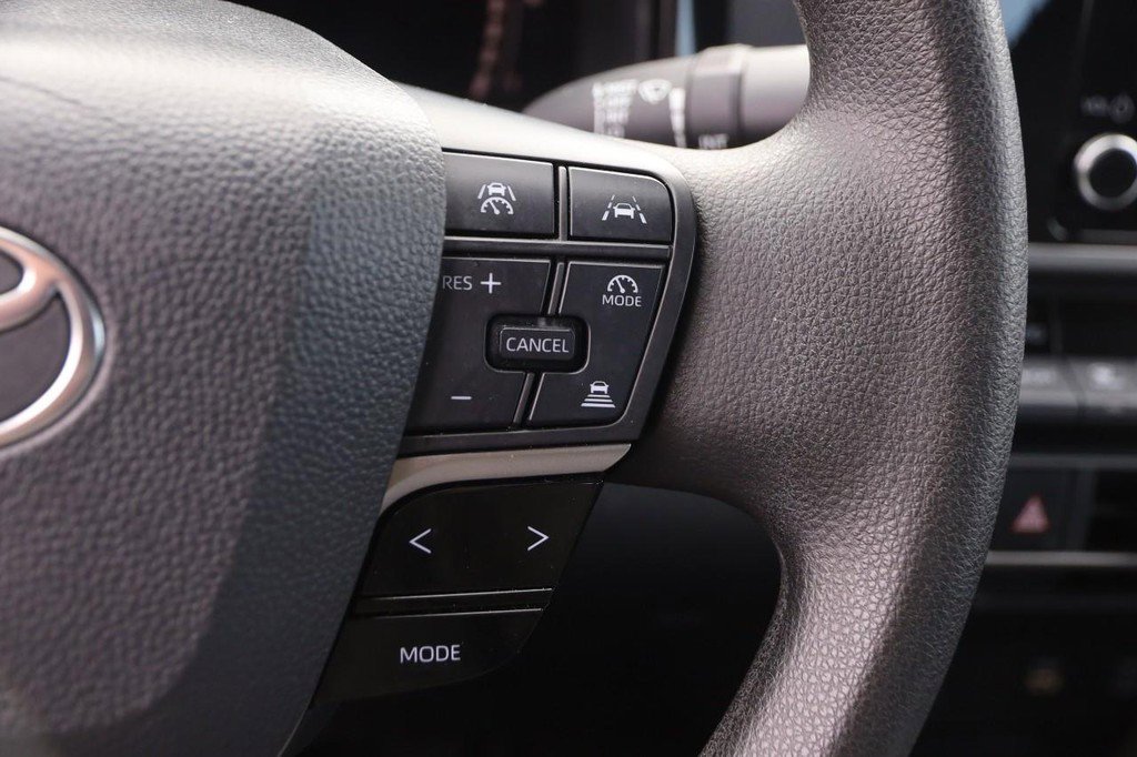 Used 2025 Toyota Camry LE FWD image 12