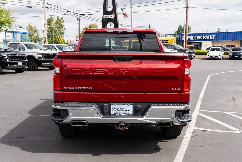 Used 2020 Chevrolet Silverado 1500 LTZ w/ LTZ Plus Package AWD/4WD image 3