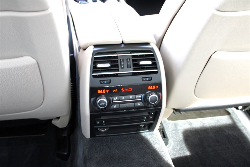 Used 2009 BMW 750Li 750Li image 23