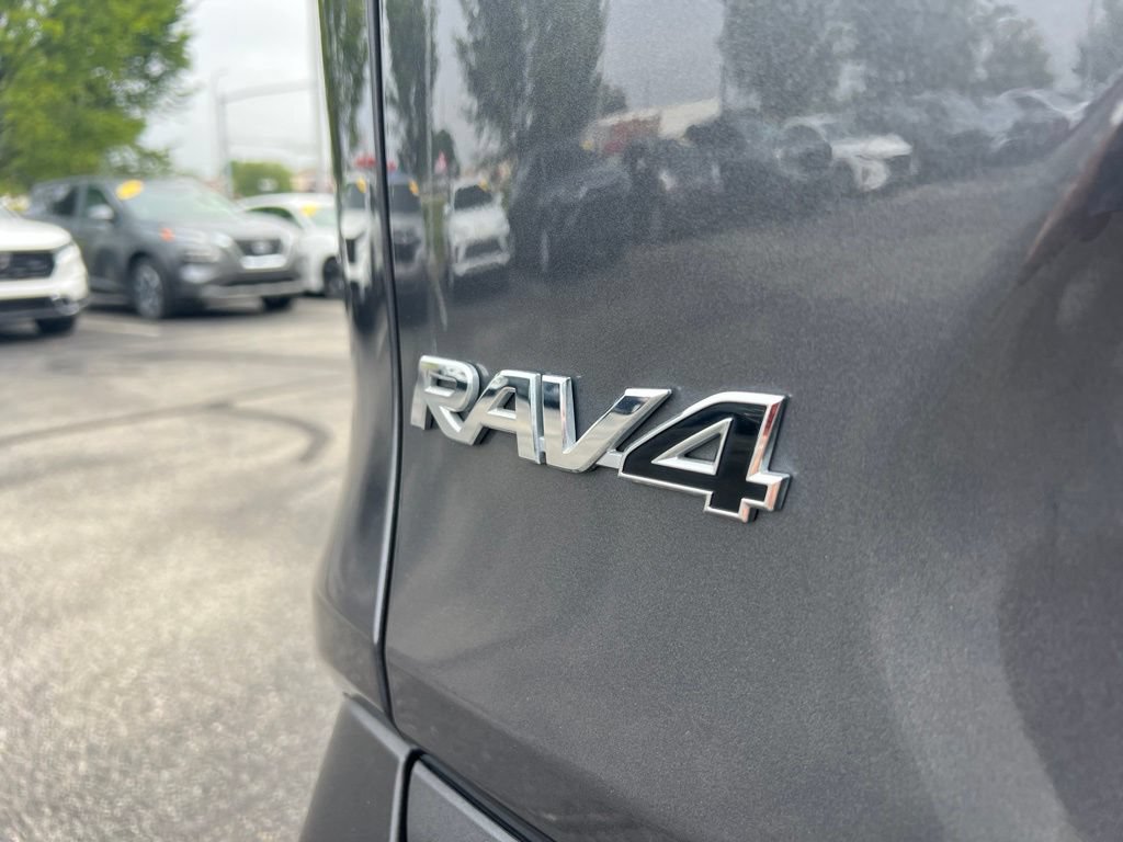 Used 2023 Toyota RAV4 LE AWD/4WD image 11