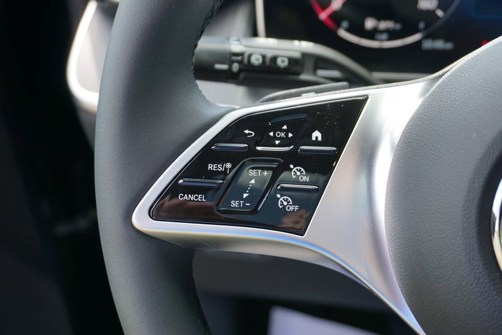 Certified 2025 Mercedes-Benz GLC 300 4MATIC image 26