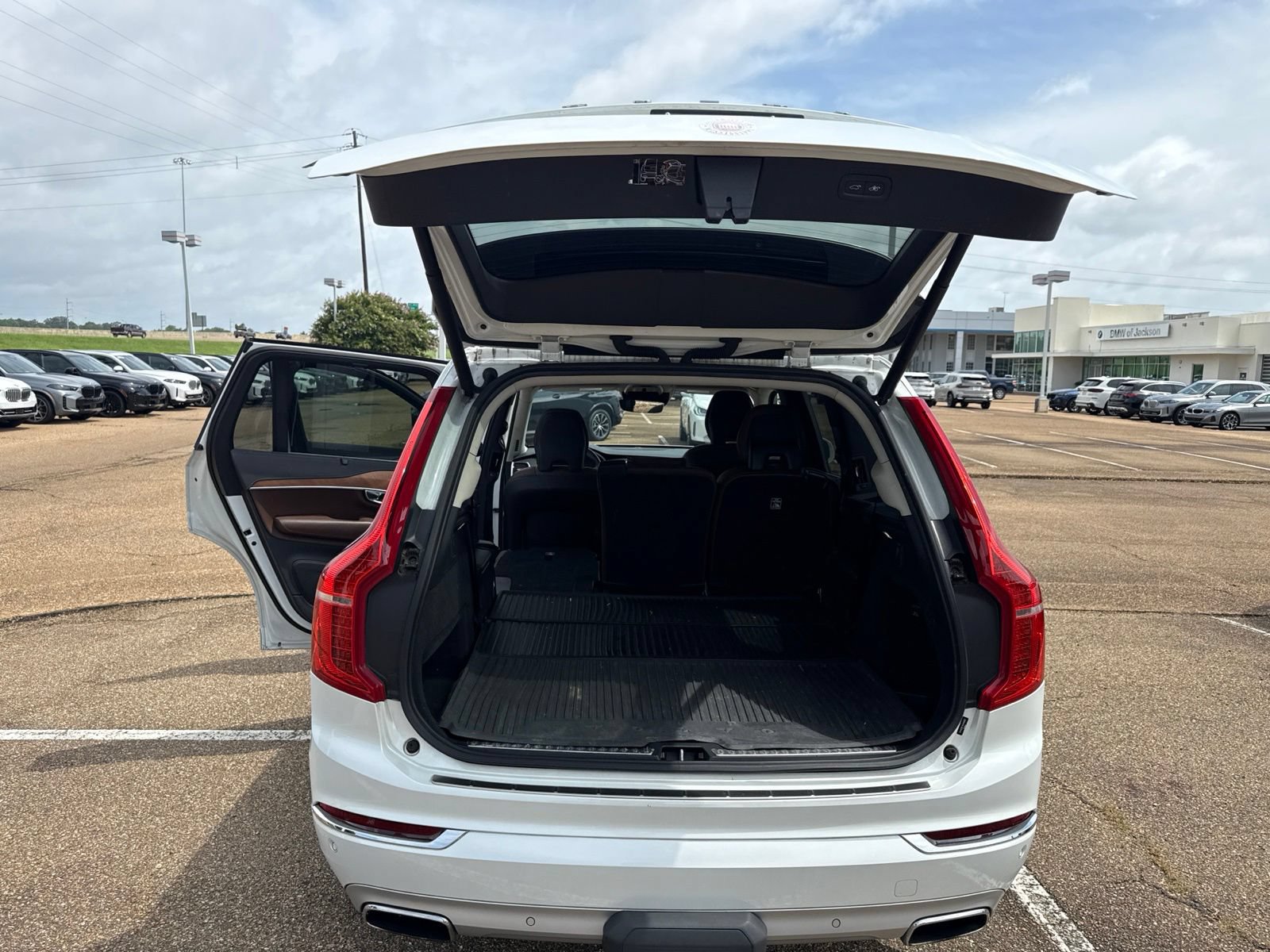 Used 2019 Volvo XC90 T6 Inscription w/ Protection Package Premier AWD/4WD image 9