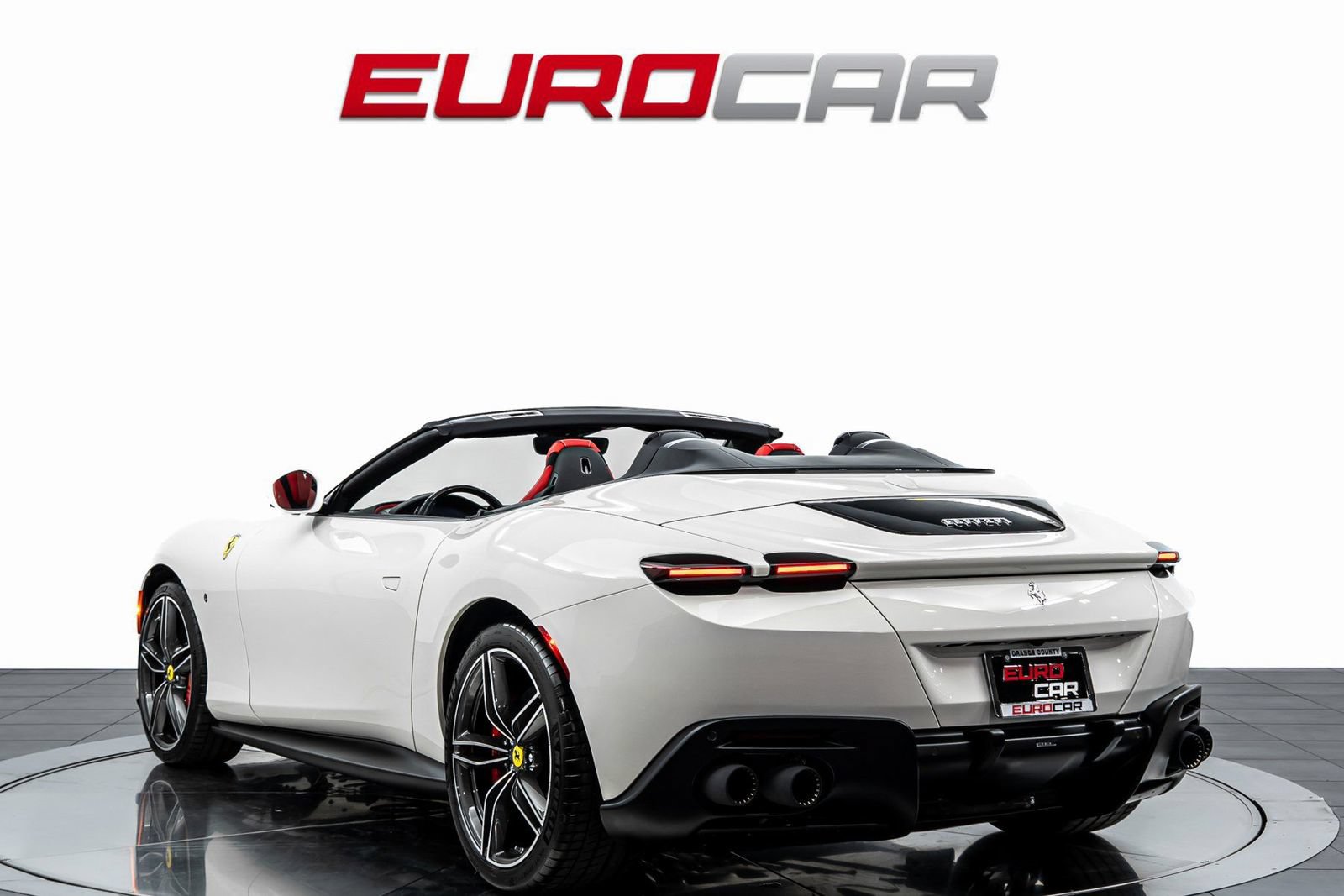 Used 2025 Ferrari Roma Spider RWD image 4