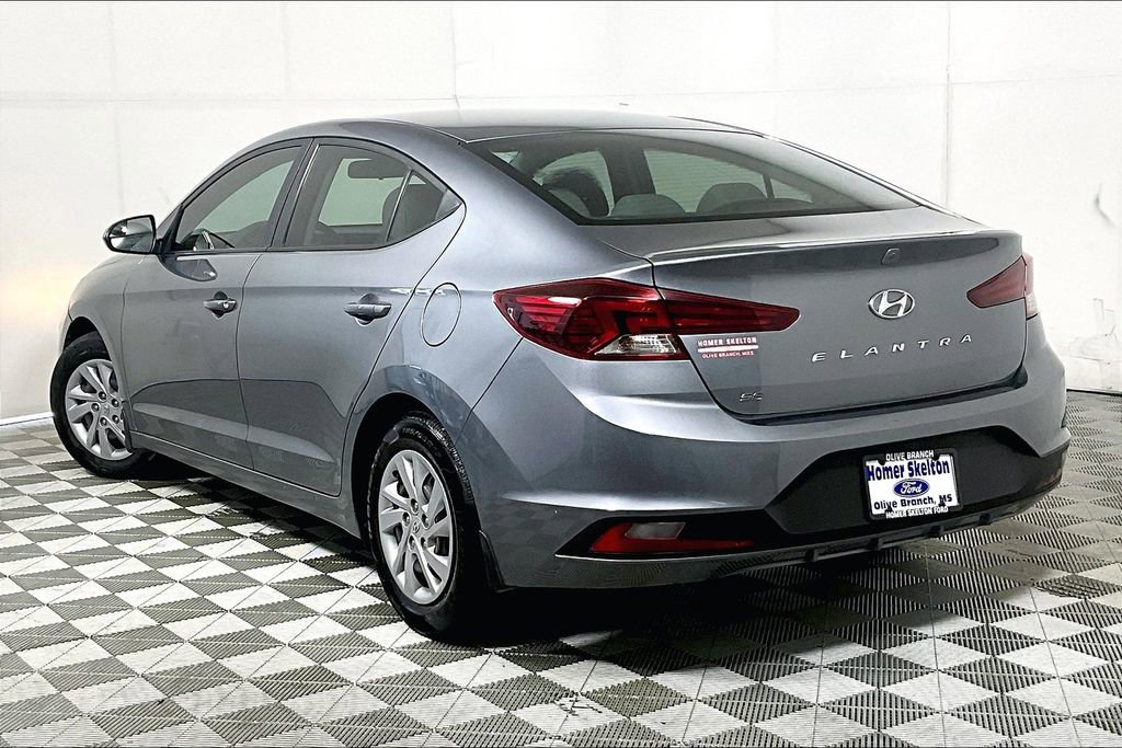 Used 2019 Hyundai Elantra SE image 11