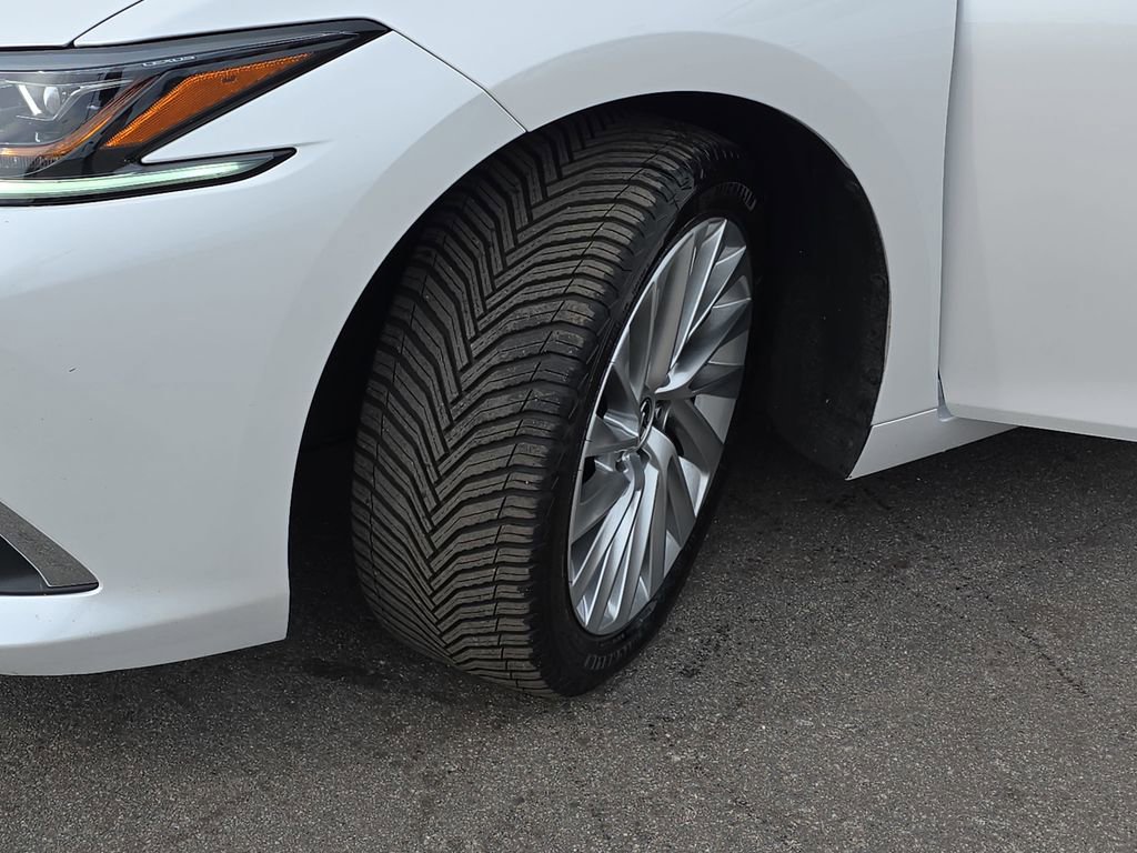 Used 2021 Lexus ES 350 Ultra Luxury w/ Accessory Package 2 image 36