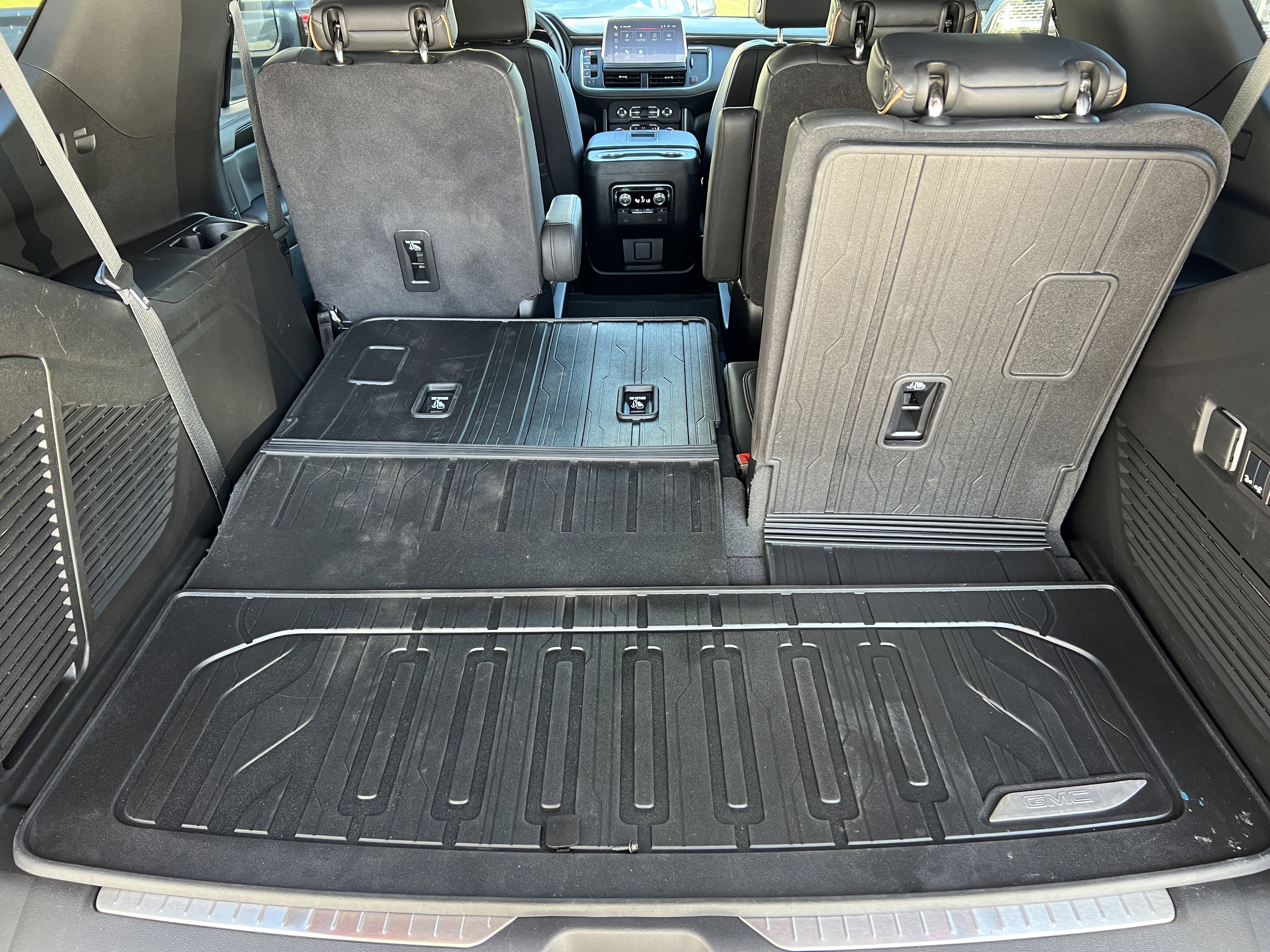 Used 2024 GMC Yukon AT4 image 21