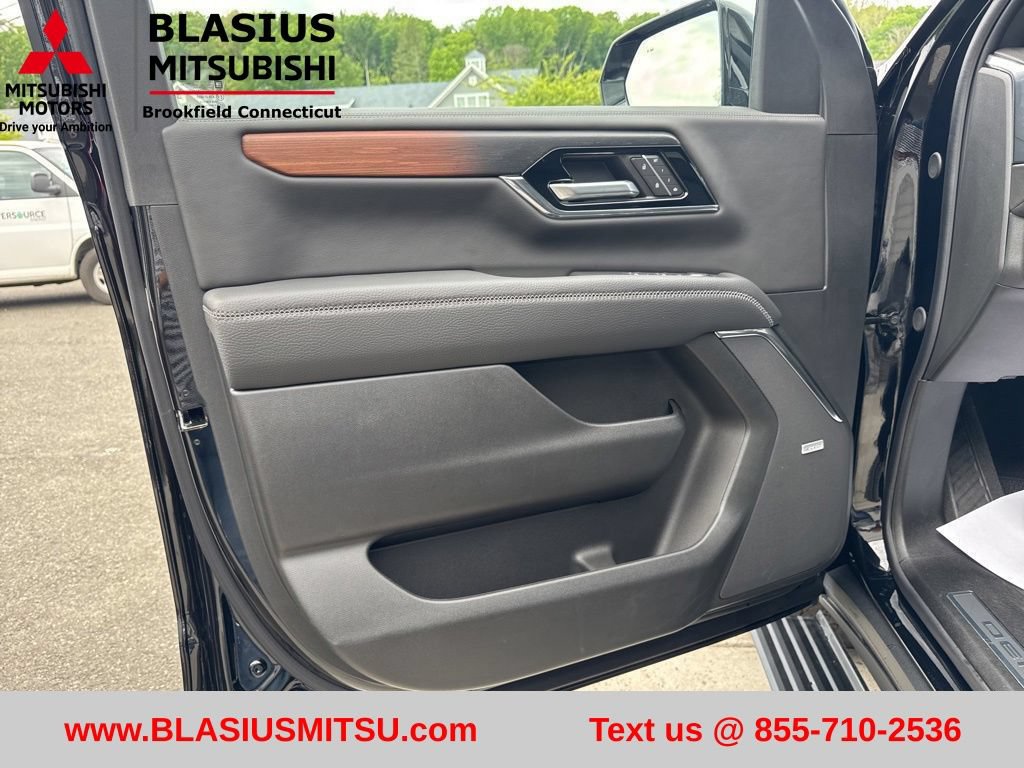 Used 2026 GMC Yukon Denali w/ Sun & Power Step Package AWD/4WD image 20