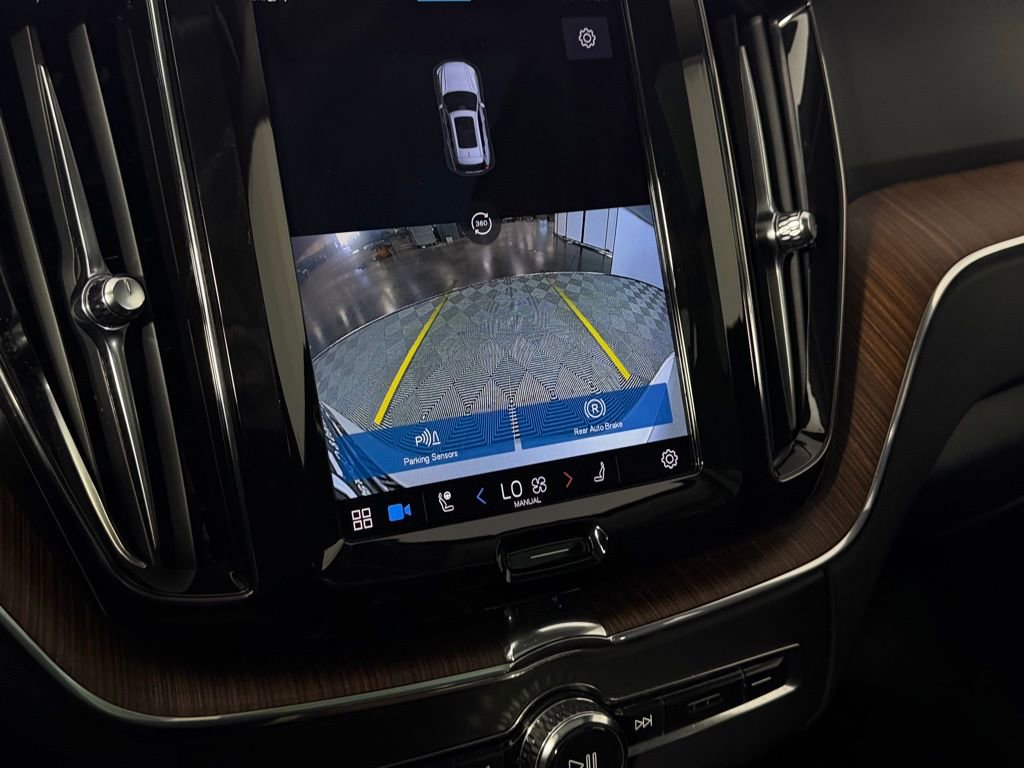 Used 2023 Volvo XC60 B5 Plus w/ Climate Package image 20