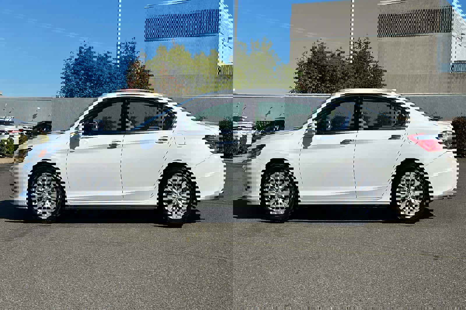 Used 2014 Honda Accord Touring image 9