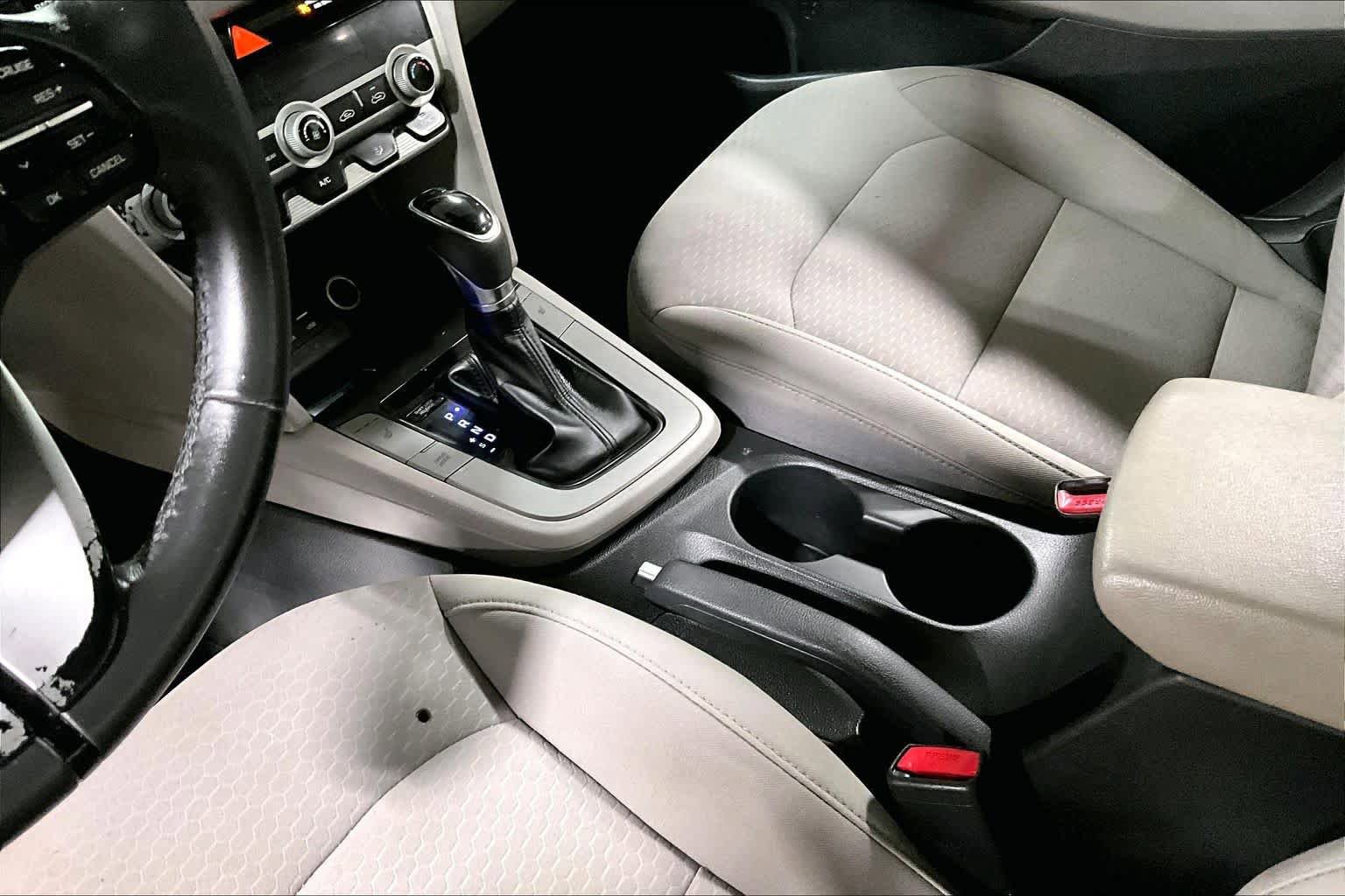 Used 2019 Hyundai Elantra Value Edition FWD image 17