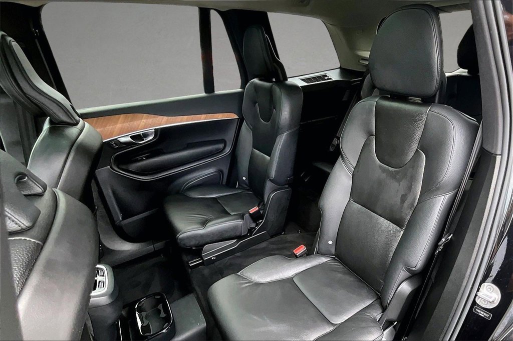 Certified 2023 Volvo XC90 B6 Plus image 21