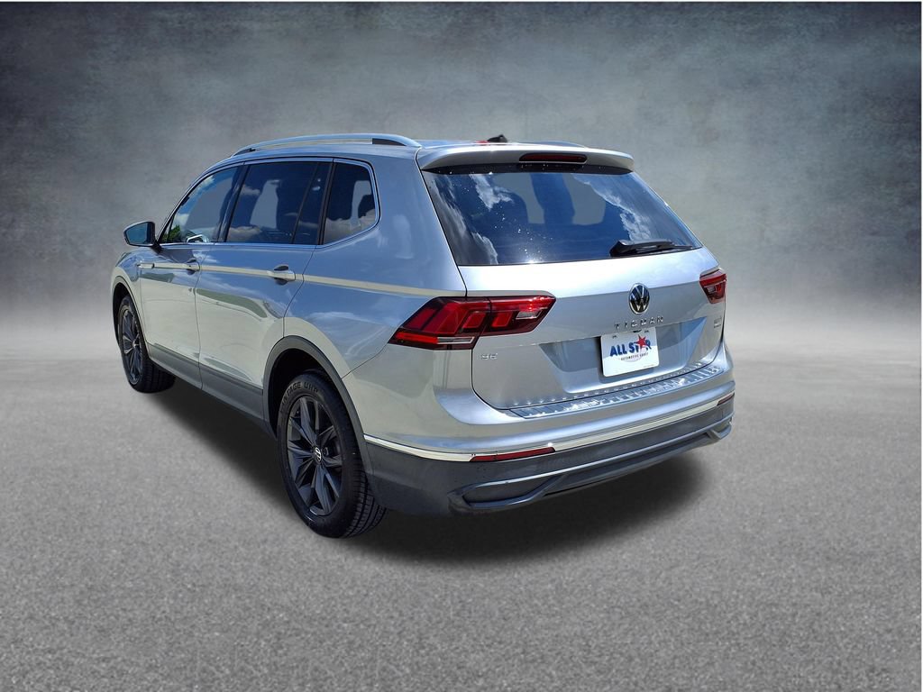 Used 2022 Volkswagen Tiguan SE w/ Panoramic Sunroof Package FWD image 6