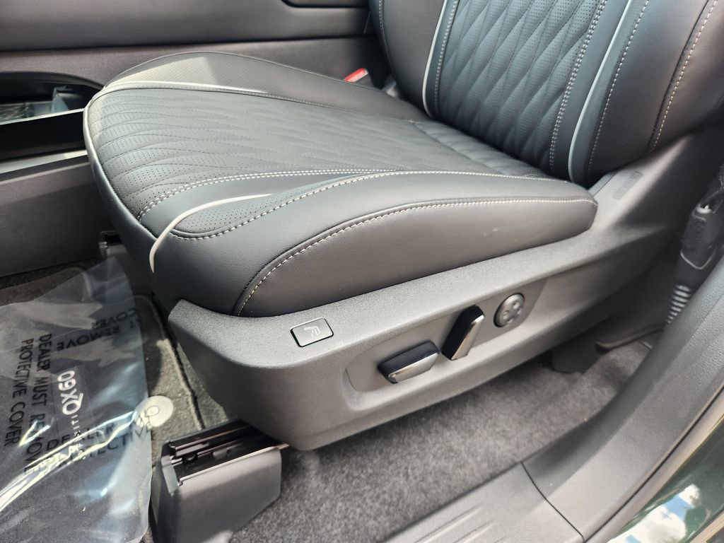 New 2026 INFINITI QX60 Autograph w/ Dark Cargo Package image 16