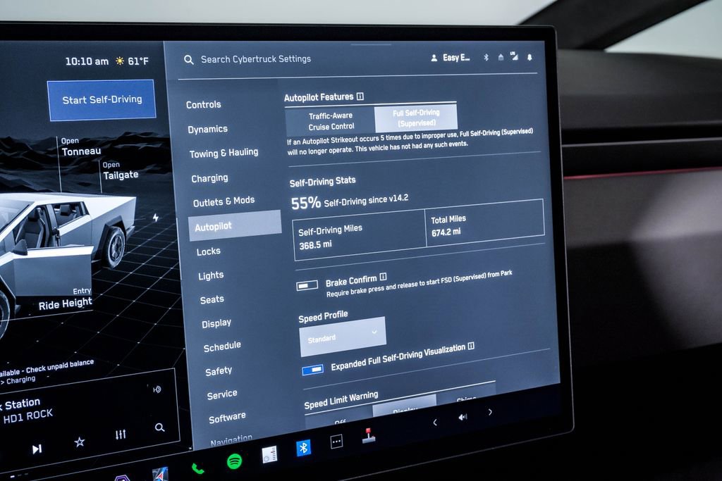 Used 2024 Tesla Cybertruck AWD Crew Cab image 26