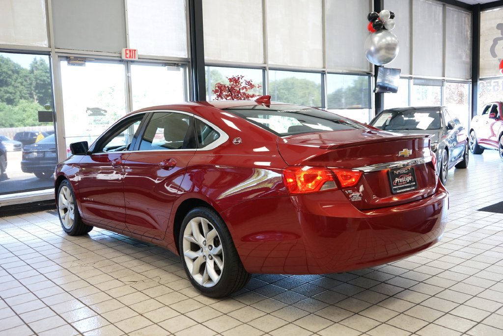 Used 2015 Chevrolet Impala LT FWD image 4