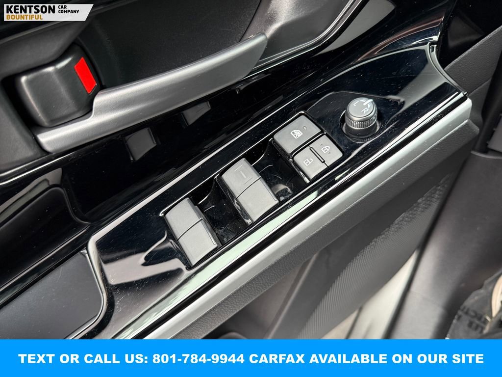 Used 2025 Toyota bZ4X FWD image 22