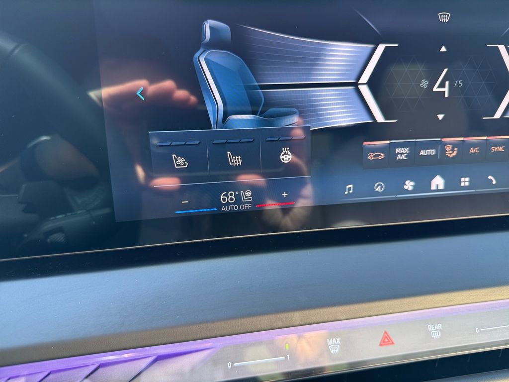 Certified 2025 BMW X3 xDrive30i w/ Convenience Package image 23