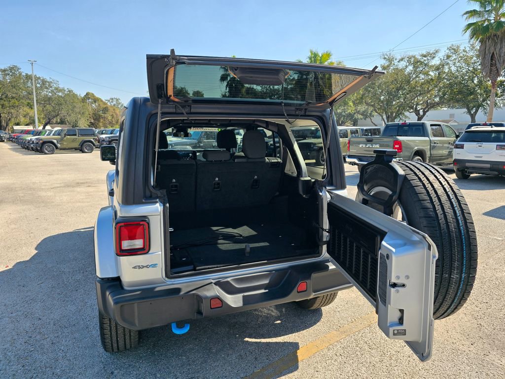 Used 2024 Jeep Wrangler Sport S image 39