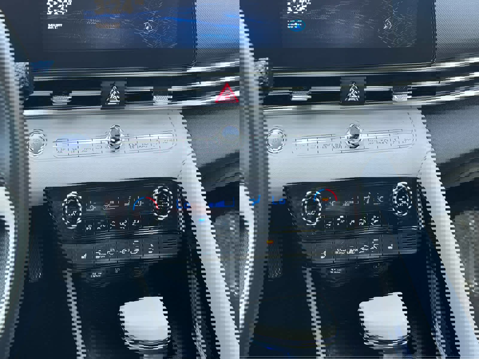 Certified 2023 Hyundai Elantra Limited w/ Cargo Package image 37