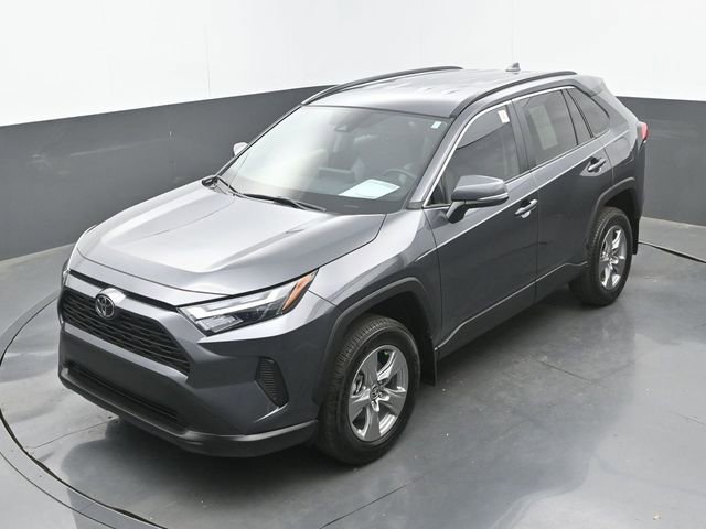 Used 2025 Toyota RAV4 XLE image 32