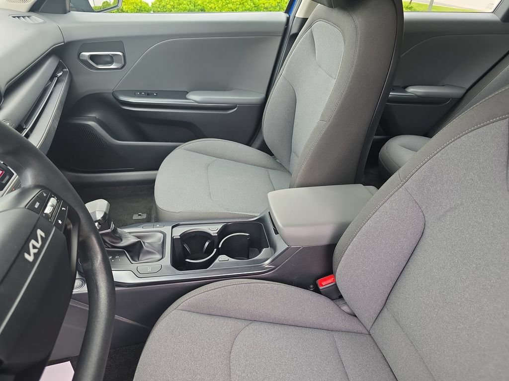 Used 2025 Kia K4 FWD image 14