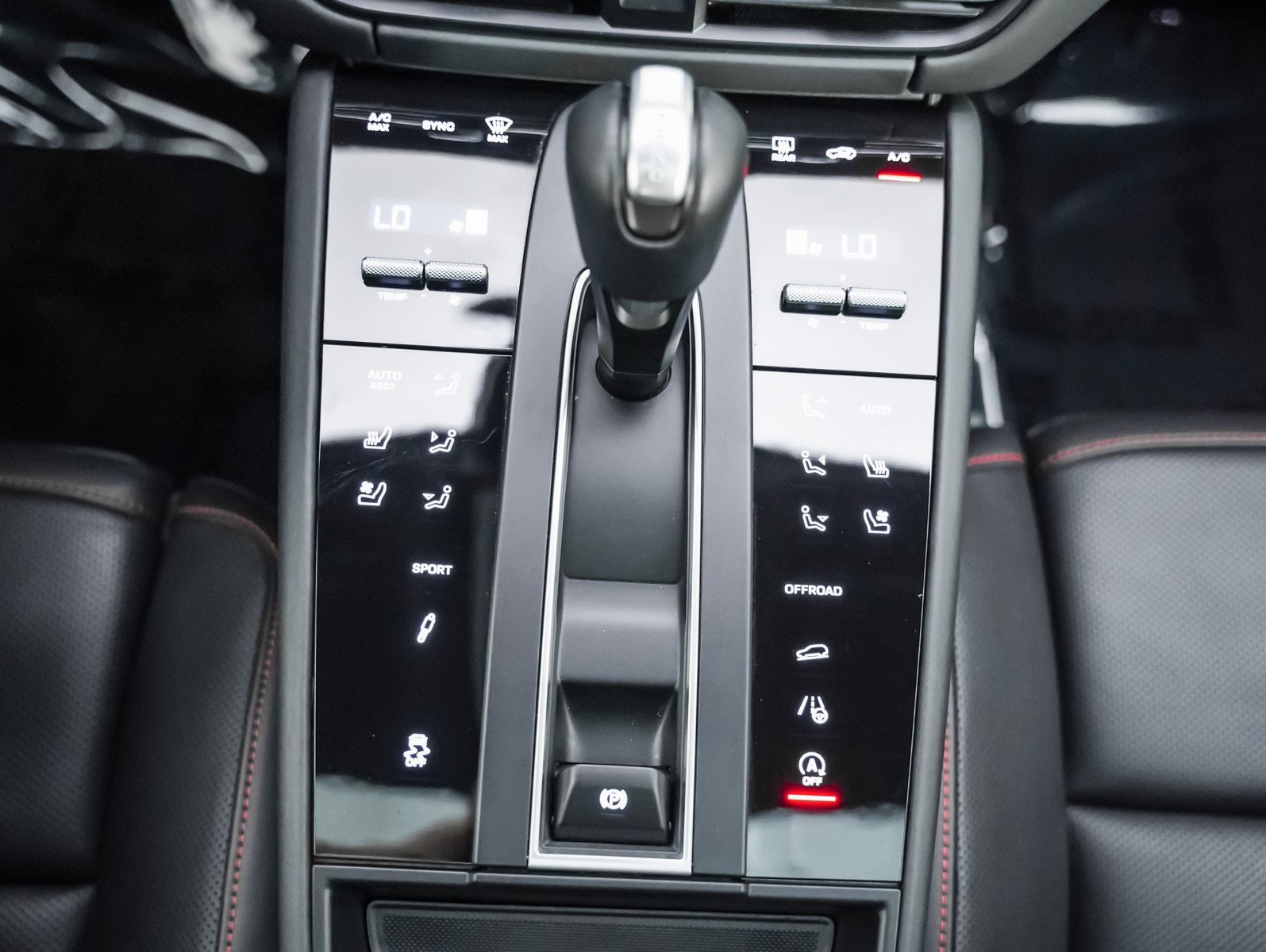 Certified 2022 Porsche Macan S w/ Premium Package Plus image 20