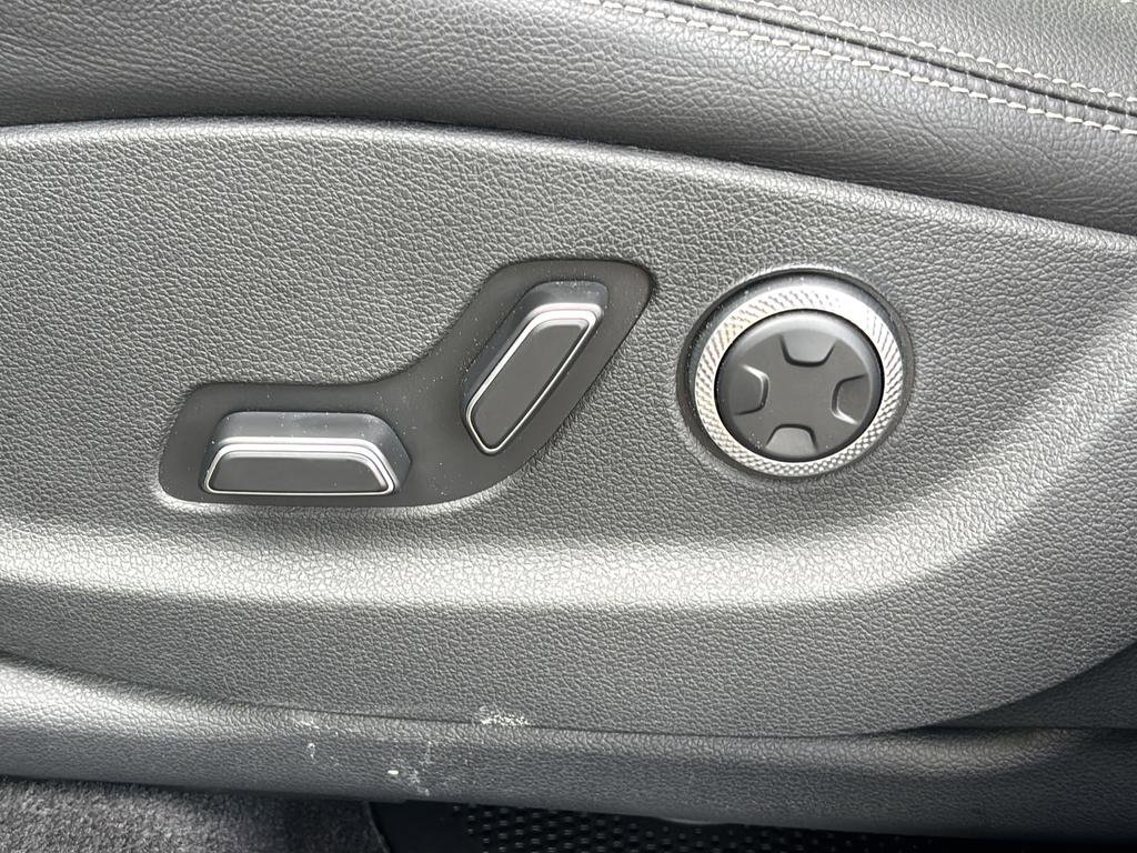 Certified 2026 Genesis GV70 2.5T image 15