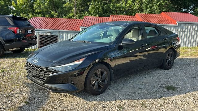 Used 2021 Hyundai Elantra SEL FWD image 2