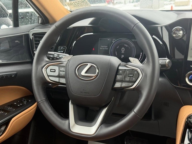 Used 2025 Lexus NX 350h AWD w/ Premium Package image 15